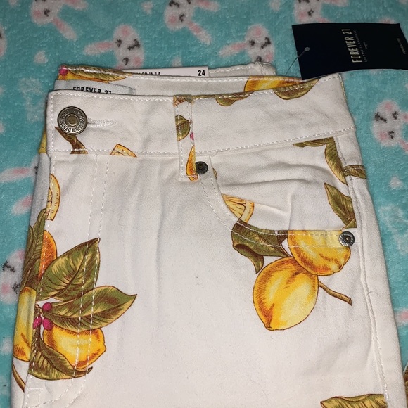 High Rise Lemon pants 🍋 - Picture 8 of 13